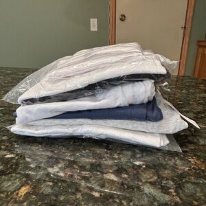 LOT of 10 Old Navy Women’s Crew Neck T-Shirts Sz S - NWT